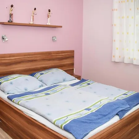 Six-bedroom Holiday In *