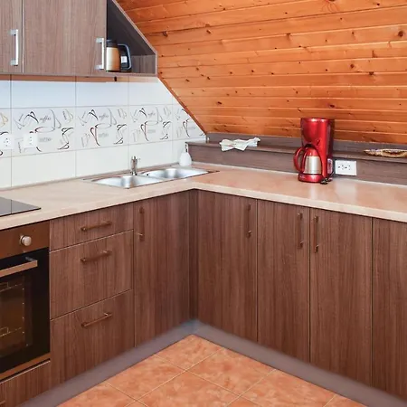 Six-bedroom Holiday In