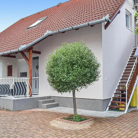 Six-bedroom Holiday In *
