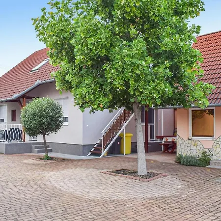 Six-bedroom Holiday In *
